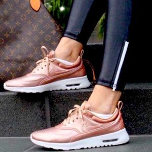Nike air max thea in rose gold